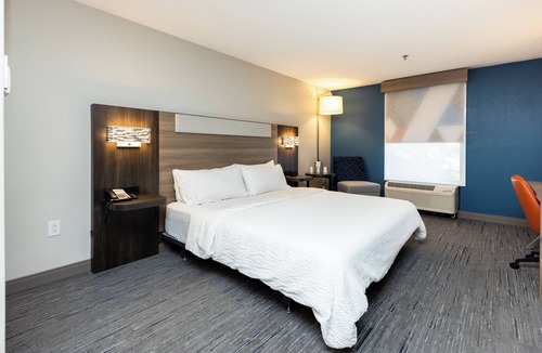 Marysville Hotel | Holiday Inn Express Hotel and Suites Marysville by IHG
