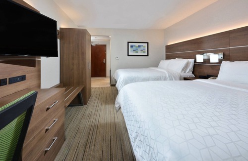 Morrisville Hotel | Holiday Inn Express Raleigh Durham Airport by IHG