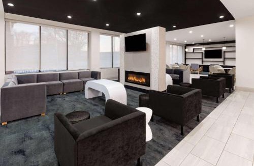 Northeast Hotel | Holiday Inn Express & Suites Washington DC - NoMA by IHG