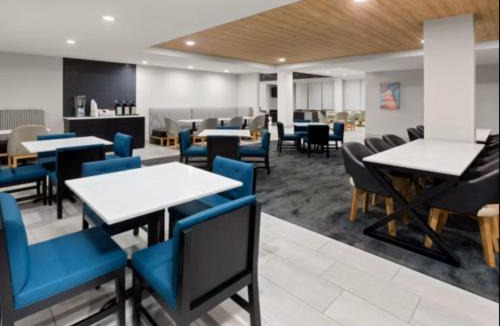 Northeast Hotel | Holiday Inn Express & Suites Washington DC - NoMA by IHG