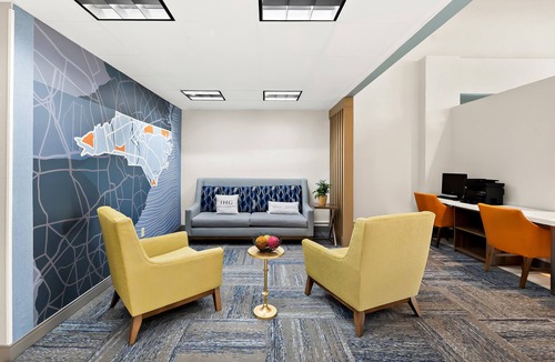 Southeast Raleigh Hotel | Holiday Inn Express & Suites Raleigh NE - Medical Ctr Area by IHG