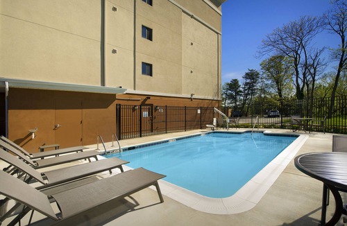 Hyattsville Hotel | Holiday Inn Express Washington DC - BW Parkway, an IHG Hotel