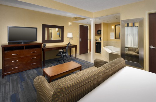Hyattsville Hotel | Holiday Inn Express Washington DC - BW Parkway, an IHG Hotel