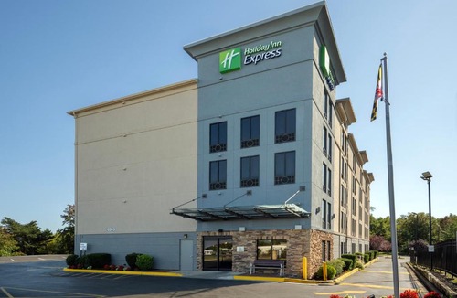 Hyattsville Hotel | Holiday Inn Express Washington DC-BW Parkway by IHG