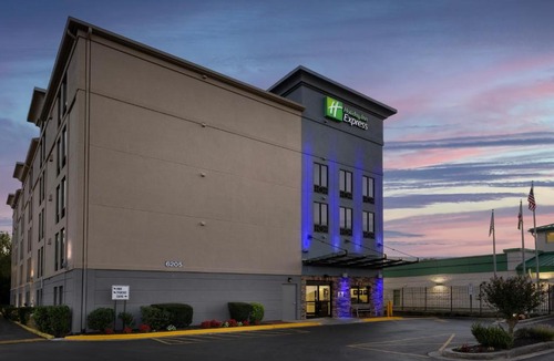 Hyattsville Hotel | Holiday Inn Express Washington DC-BW Parkway by IHG