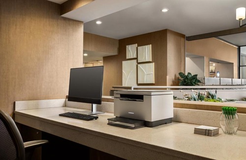 Gaithersburg Hotel | Holiday Inn Gaithersburg by IHG