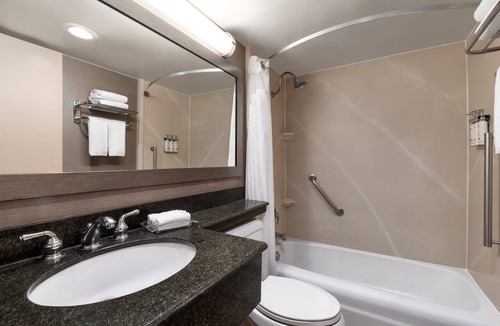 Gaithersburg Hotel | Holiday Inn Gaithersburg by IHG