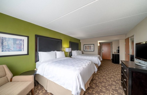 Lakeview Hotel | Holiday Inn Manassas - Battlefield by IHG