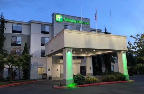 Bothell Hotel | Holiday Inn & Suites Bothell an IHG Hotel