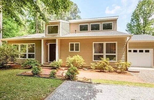 Olivia House | Home 3 bedrooms 3 baths located in Carolina Trace lake and golf gated community