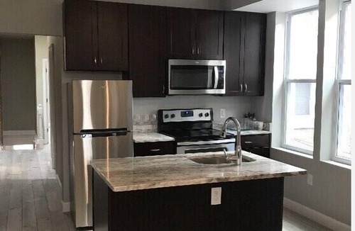 Northeast Apartment | HOME AWAY FROM HOME - Chic 2 BDRM in Capitol Hill
