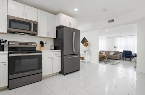 Riverview Estates House | Home with heated pool & Fenced Yard by Siesta Key!