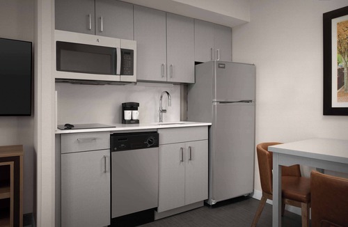 Baileys Crossroads Hotel | Homewood Suites by Hilton Alexandria/Pentagon South