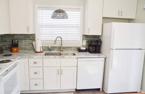 Atlantic Beach House | Hoop Pole Creek Retreat 5 Min to Beach Access