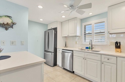 Central Sarasota Villa | Horizons West Villa B-7 - Located on Crescent Beach - it's #1