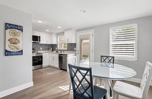 Siesta Key Villa | Horizons West Villa F-9 - Lovey view of the Intracoastal