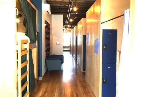 Downtown - Waterfront Hostel | Hostel du Nord