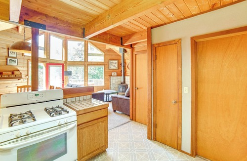Fort Bragg Cabin | Hot Tub, 1 Mi to Beach: 12-Acre Fort Bragg Cabin!
