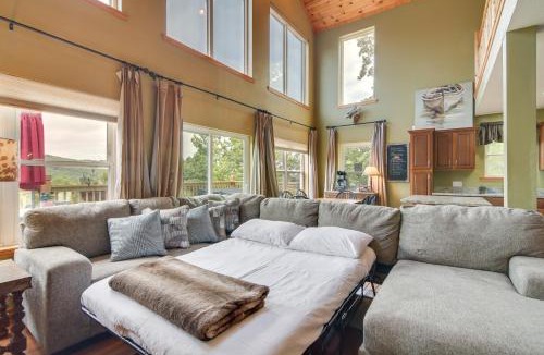 Blue Eye House | Hot Tub & Fire Pit! Lake-View Home in Blue Eye