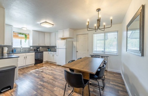 Lakeview House | Hot Tub & Pickleball | Packed with Entertainment | Near BYU