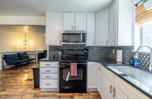 Lakeview House | Hot Tub & Pickleball | Packed with Entertainment | Near BYU