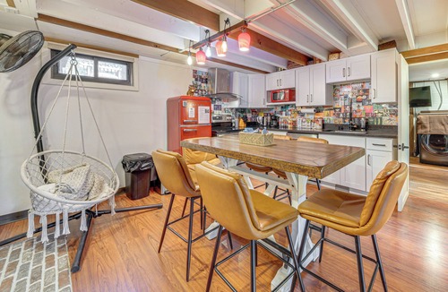 Seattle Metro Area Cottage | Hot Tub, Trails & Tranquil Views! Cozy Seatac Spot