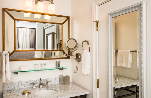 West Campus Hotel | Hotel Ella