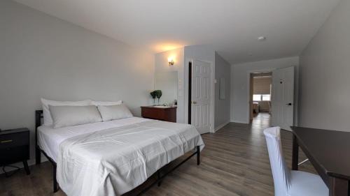 Varennes Hotel | Hotel Varennes Grand Montreal - Self Check In