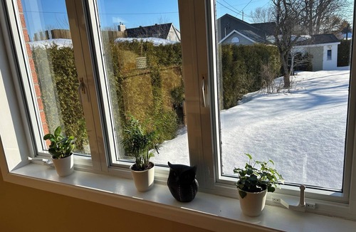 Jonquiere House | House in a quiet neighborhood near the Fjord