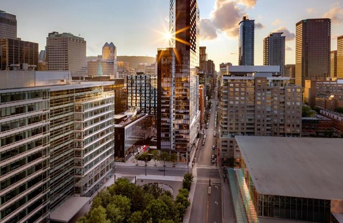 International District Hotel | Humaniti Hotel Montreal, Autograph Collection