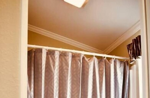 Southgate Apartment | Hummingbird House, New & Cozy