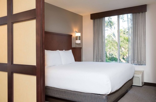 Bayou Oaks Hotel | Hyatt Place Sarasota/Bradenton Airport