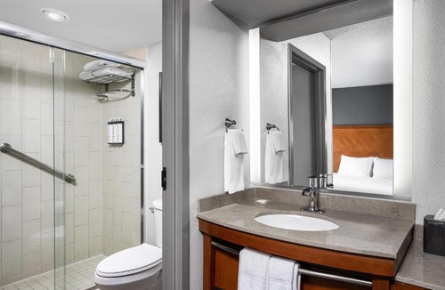 Potomac Falls Hotel | Hyatt Place Sterling Dulles Airport North