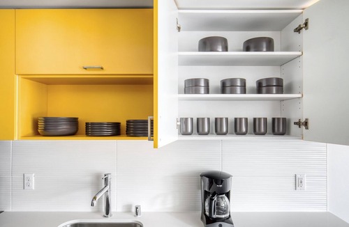 Wilburton Apartment | Ideal Bellevue 1BR w/BBQ, Gym, W/D, near Spring District, by Blueground