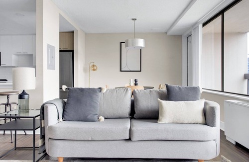 Crystal City Apartment | Ideal Crystal City 1BR w/Gym & Concierge, steps to Metro, by Blueground