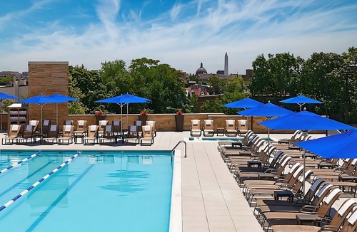 Dupont Circle Hotel | Indulge in Home Like Comfort! Seasonal Swimming Pool, Pets Allowed!
