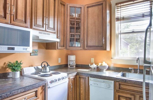 Historic District - North Apartment | Intimate Studio Hideaway Perfect for Couples by Lucky Savannah