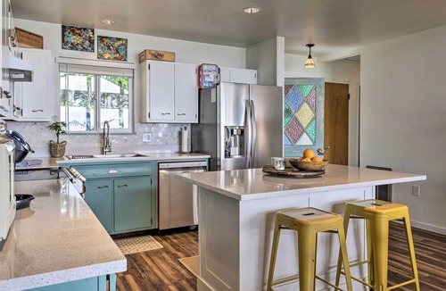 Manchester House | Irish Beach Cottage w/Beach Access & Ocean Views