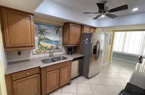 Siesta Key Resort | Island House Resort - Waterfront 2-bedroom condo directly on Siesta Key Beach!
