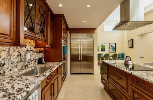 New Town House | *ISLAND OPULENCE @ MIDTOWN* Grand Private Home & Pool + LAST KEY SERVICES…
