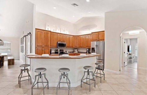 Del Real Townhouse Condo | Island Surf Beach House: 4B/2.5B House Close To Beach and Downtown Cocoa Beach