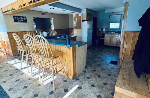 Jackman House | JACKMAN HOUSE , great for Hunting ! The air is changing