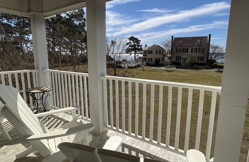 Minnesott Beach Cottage | Jasmine Cottage is the perfect setting with breathtaking views!