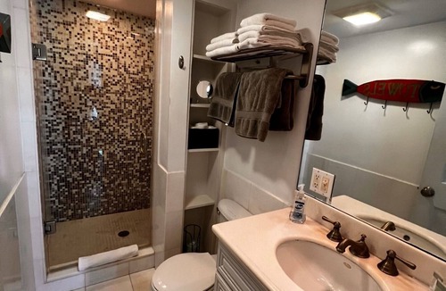 Downtown Cottage | Jimmy Buffet Getaway in Old Town Key West