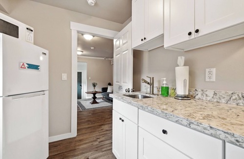 Judkins Park Apartment | Judkins Upper Suite Near Downtown & Light Rail