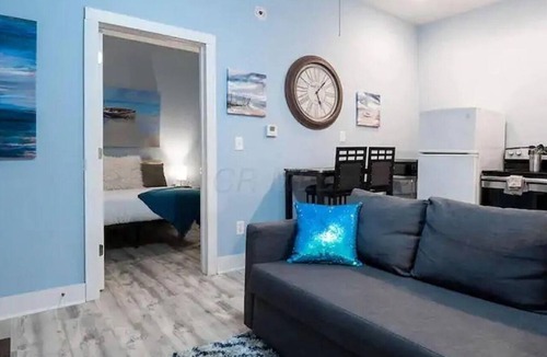 Victorian Village Apartment | Jungle House Boutique Lofts – Downtown Columbus & Short North