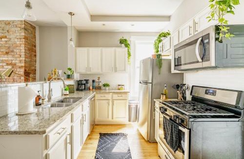 Victorian Village House | Jungle House Boutique Lofts - Downtown Columbus & Short North