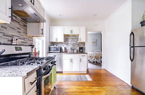Victorian Village House | Jungle House Luxury Stays - Downtown Columbus & Short North