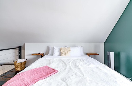 Italian Village House | Jungle House Urban Lofts - Short North & Convention Center