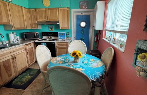 Whitney Beach Cottage | Just minutes from our Beautiful Gulf Of Mexico Beaches & Stunning Sunsets !